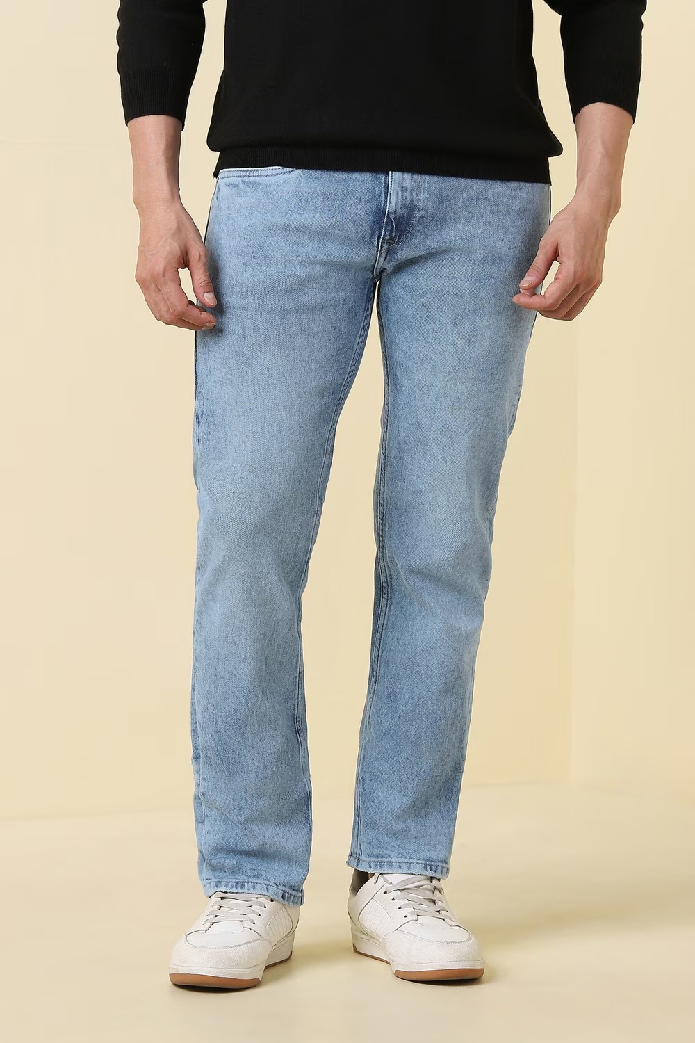 Men Blue Light Wash Jeans