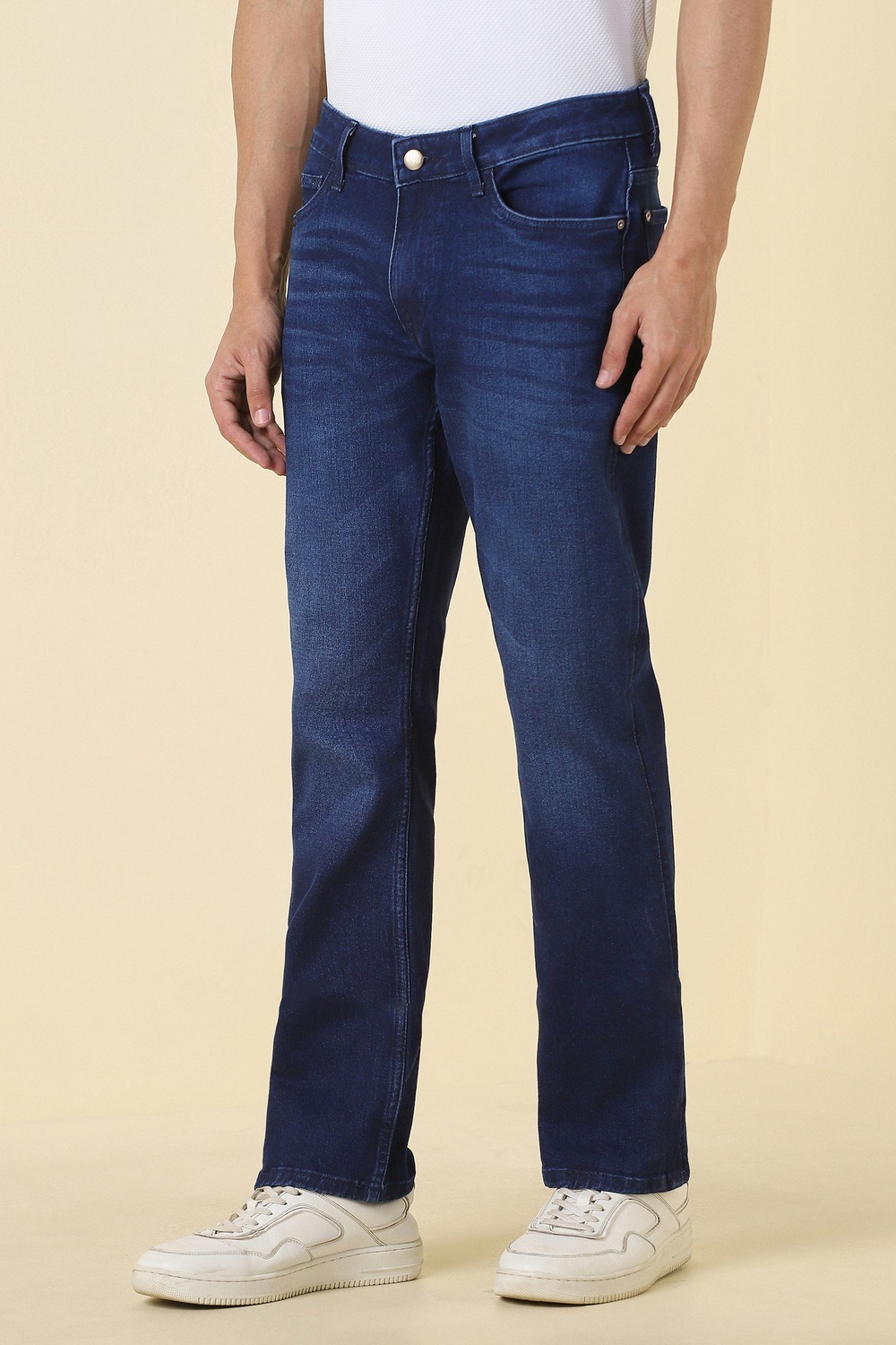Men Navy Mid Wash Jeans - Image 5